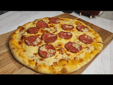 Видео: Пицца "Пепперони" за 7 минут!!! Пицца Пепперони на тонком тесте.