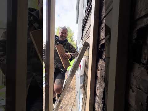 Видео: Самостоятельная установка поперечных распорок на стойках каркаса стены на высоте 15 футов над уро...