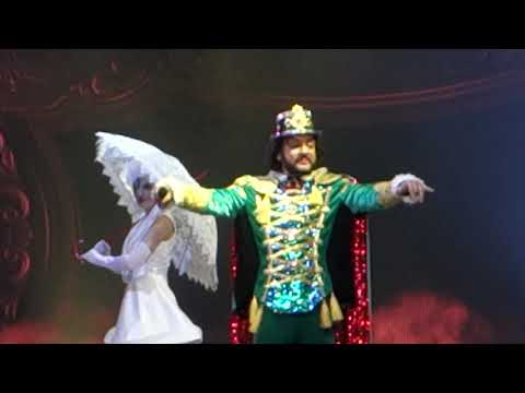 Видео: Филипп Киркоров. Концерт в БКЗ Октябрьский Цвет настроения. 14 апреля 2019