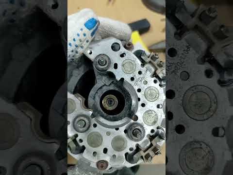 Видео: Chrysler Pacifica: Ремонт и обслуживание  генератора