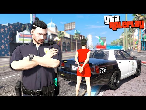 Видео: ВЗЯТКИ, ПИВО, ДВА СТВОЛА! ВСТУПИЛ В ПОЛИЦИЮ! - GTA 5 RP (Radmir RP / Моды ГТА 5)