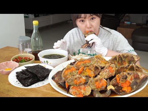 Видео: Ganjang Gejang Mukbang🦀Простой рецепт соуса из соды и соевого соуса! Маринованные сырые крабы и рис.