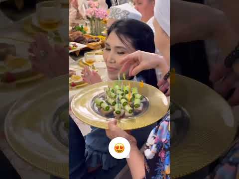 Видео: Сакен Майгазиев кудалыкта кудасына машина сыйлады