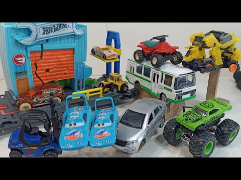 Видео: Разве можно купить что-то полезное на 200р?! Обзор покупок с барахолки Санкт-Петербурга