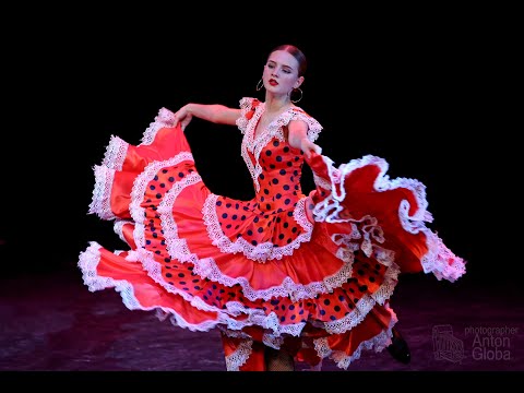 Видео: "Испанский танец", ансамбль "Ритмы детства". "Spanish dance", ensemble "Rhythms of childhood".