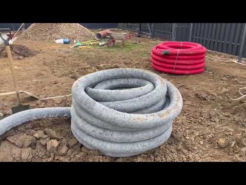 Видео: Дренаж участка и отвод воды в ливневую канаву
