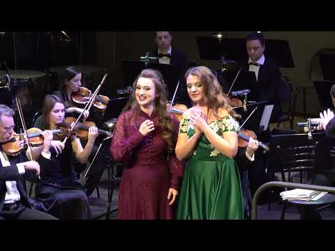 Видео: И. Дунаевский "Под луной золотой" - исп. Мария Мальцева и Наталья Толстик