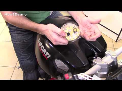 Видео: Первые впечатления,  рулевой стабилизатор Scotts. Ducati Monster