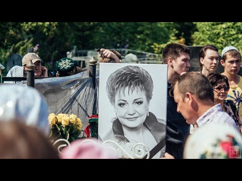 Видео: Руслан Кирамутдинов посетил музей Хании Фархи и почтил ее память