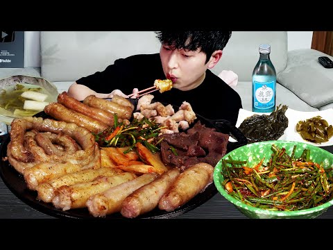 Видео: Внутренняя жареная говядина очень вкусная, Daechang MUKBANG REALSOUND ASMRE EATINGSHOW