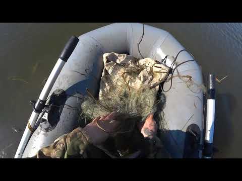 Видео: Рыбалка на сети в половодье 2ая часть!