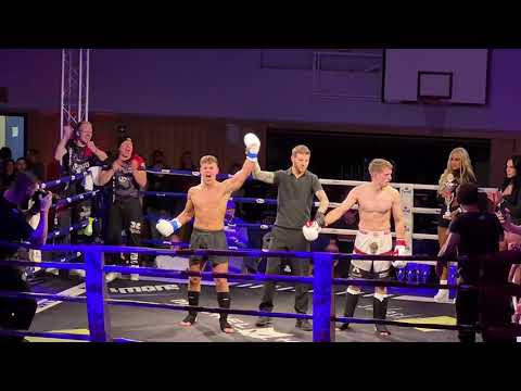 Видео: Кикбоксинг 3 раунда по 2 минуты. Турнир в Германии. 