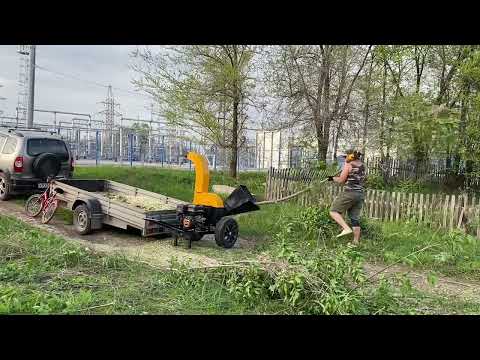 Видео: Аренда Измельчителя веток в Самарской области. Щепорез в работе