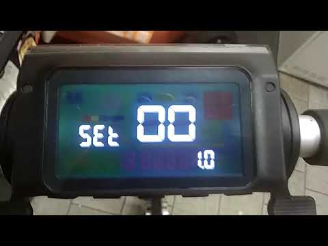 Видео: Как настроить самокат Kugoo S3 и его копии. Настройка панели приборов.