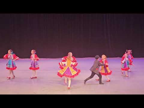 Видео: Ритмы детства. Восемь девок - один я. Выступление на Гала-концерте в Уфе