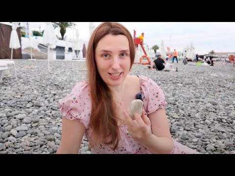 Видео: Серия-4 Камни с названиями. Редкий чёрный кремень в гальке на пляже, железистые конкреции, кальцит