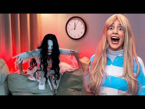 Видео: ТЭК ТЭК в Реальной Жизни! **ответь ей правильно**