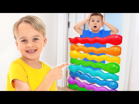 Видео: Крис и друзья играют с воздушными шариками — Весёлая история для детей