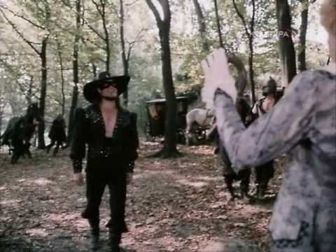 Видео: Таких красавцев только дарят