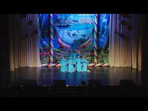 Видео: Образцовый ансамбль народного и стилизованного танца «Лазорики» - «Матушка река»