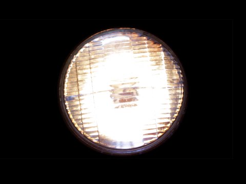 Видео: Будут ли светить фары на скорости света?