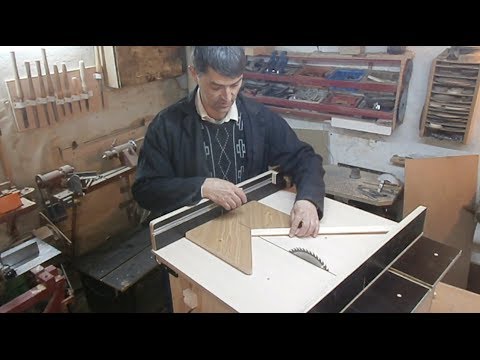 Видео: Самодельный мобильный распиловочный стол. Homemade Table Saw.