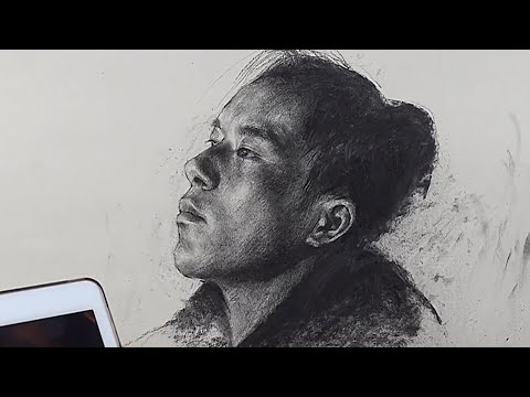 Видео: Молодой человек портрет рисунок с углем