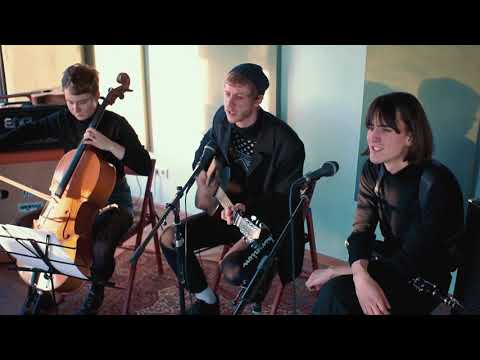 Видео: ИльяМазо – Трио на этажах (2020)