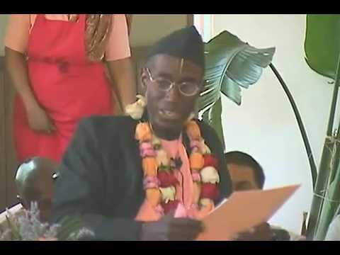 Видео: Бхакти Тиртха Свами Я умер 5 августа 2004