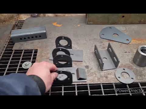 Видео: Лада Нива крепление запасного колеса. Новое изобретение!