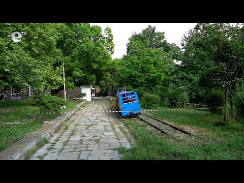 Видео: Вандали извадиха от релси детската железница в Кърджали