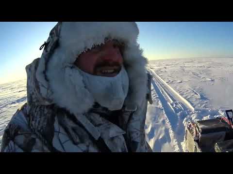Видео: Рыбалка на Рыбинском водохранилище в дикий мороз.