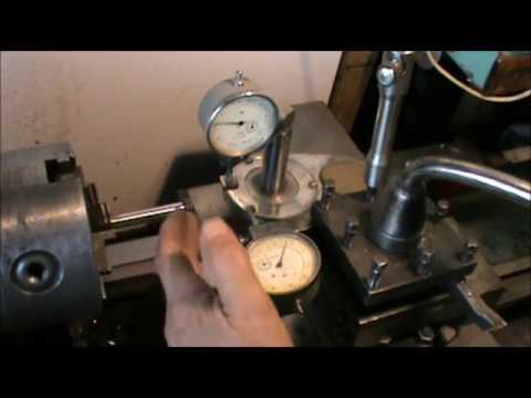 Видео: Установка индикатора для прокатывания по скалке  Приложение к теме Токарная обработка конических пов