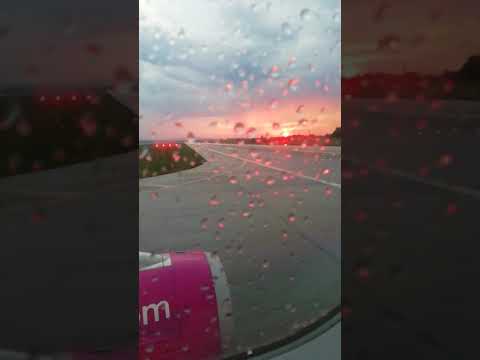 Видео: Излитане от летище София