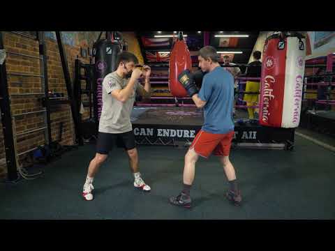 Видео: Работа по номерам в боксе. Самая эффективная тактическая тренировка.