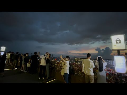 Видео: 4K Вечерняя прогулка по Сеулу🚶 - Башня N Seoul (Намсан 🔐) (июль 2021 г.) (EP.151)