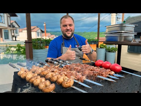 Видео: КУРИНЫЙ ШАШЛЫК И ГРИБЫ НА МАНГАЛЕ / ГОТОВИМ В СОЧИ