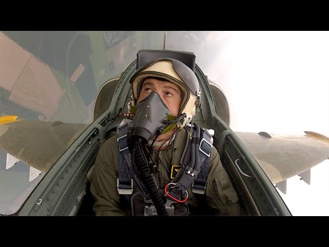Видео: Полет с L39ZA „Албатрос“ - Бригаден генерал Юлиян Радойски - Началник на ВВВУ "Георги Бенковски"