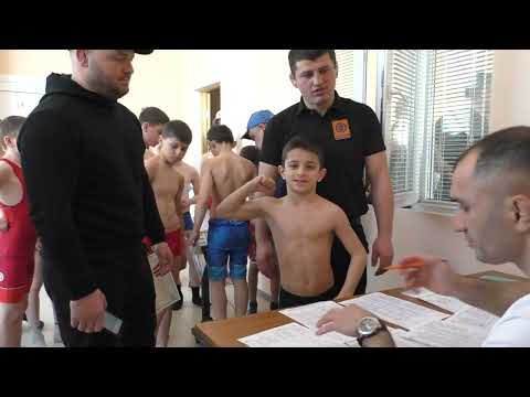 Видео: Взвешивание участников республиканского турнира в Эльхотово.