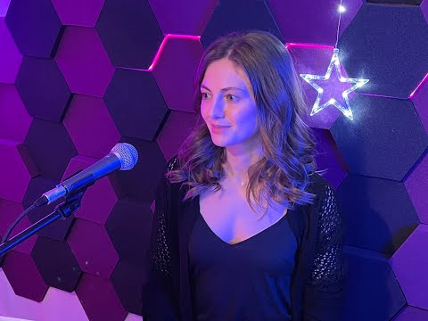 Видео: Поэтический стрим, Дарья Тишина