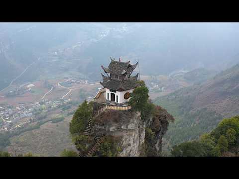 Видео: На скале горы Дашань в Гуйчжоу обнаружен древний храм