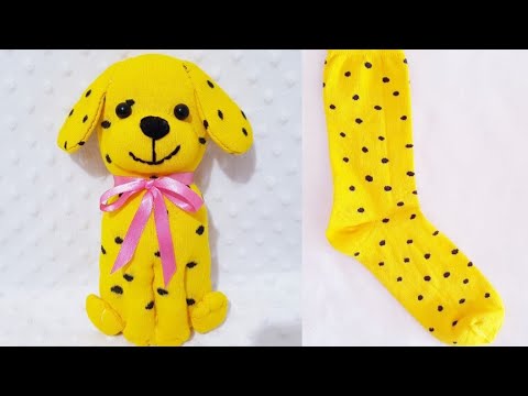 Видео: 👌ИГРУШЕЧНАЯ СОБАКА ИЗ НОСОВ / 😍Сделать так просто / 💥Детям понравится / Кукла-носок / Собака