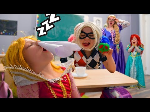 Видео: Из Харли Квинн пытаются сделать принцессу дисней 👑! Бунт в школе, сорвала урок! 😱