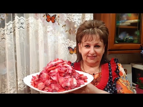 Видео: Качан капусты, одна морковка и свекла! Салат по-корейски! Пелюстка!