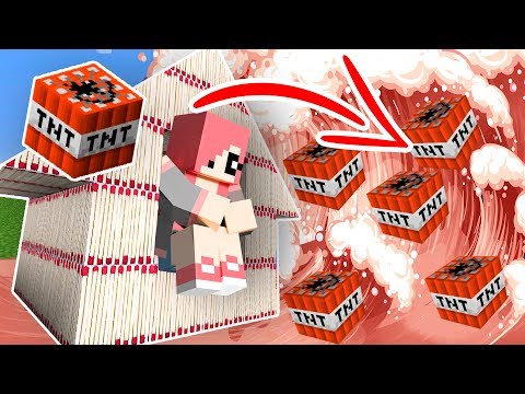 Видео: ЦУНАМИ ИЗ ДИНАМИТА ПРОТИВ ДОМА ИЗ СПИЧЕК В МАЙНКРАФТ