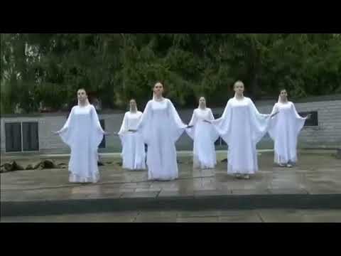 Видео: ЖУРАВЛИ. ТАНЕЦ. ИСПОЛНЯЮТ УЧЕНИКИ Г. БАРНАУЛ
