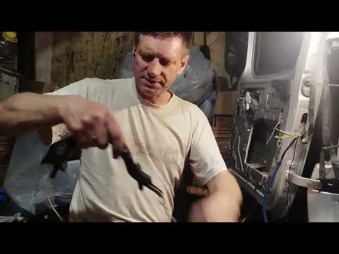 Видео: Ремонт проводки задней двери Лада Ларгус.