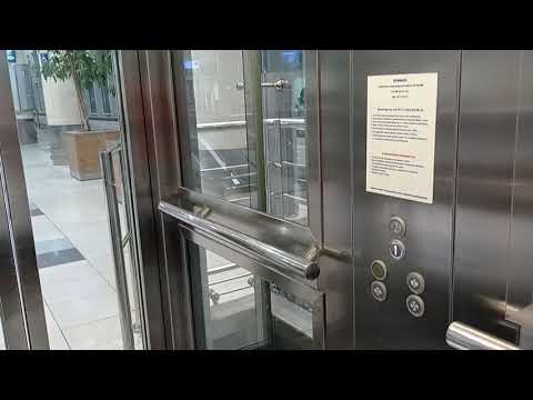 Видео: Два лифта БМП KONE MonoSpace @ Москва, Аэропорт Домодедово
