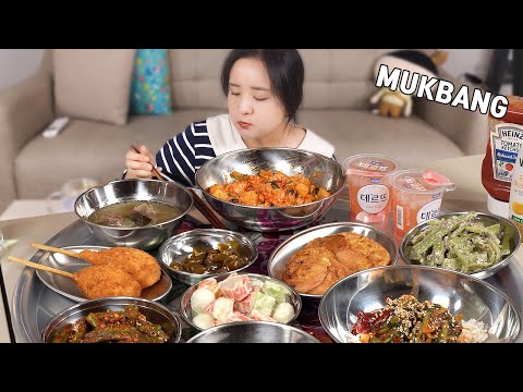 Видео: МУКБАНГ :) Кимчи Пибимпап, острый перец на пару, крабовый салат, говяжий суп с редисом.
