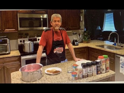 Видео: Горячие тамале в стиле Нового Орлеана